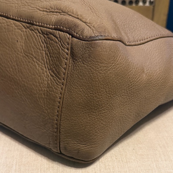 Tommy Hilfiger Tote (Well Loved) - Picture 9 of 13